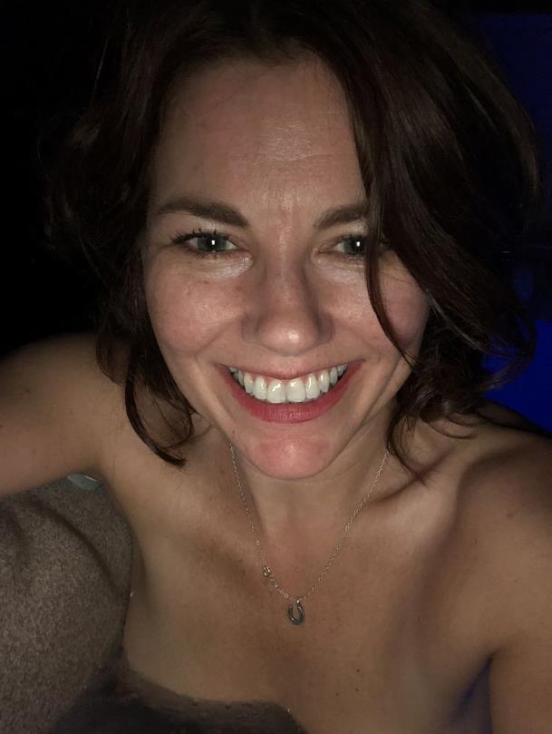 Julieta - Pommard - Côte-d'Or | Massage Nue