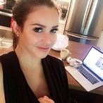 Mickaele - Anor - Nord | Massage Nue