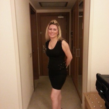 Shaya - LaNeuville-Sire-Bernard - Somme | Massage Nue