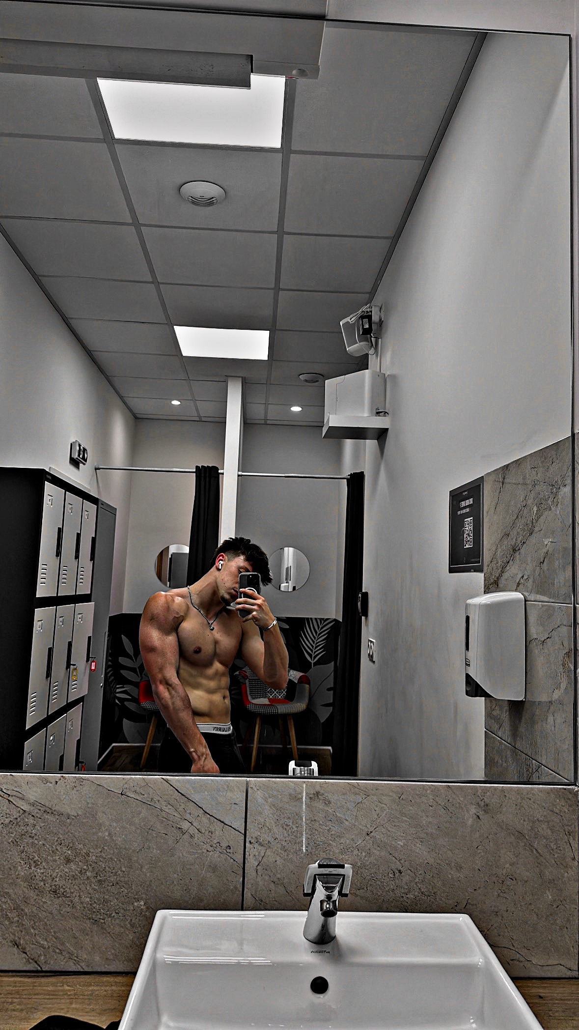 Anton - Désandans - Doubs | Massage Nue