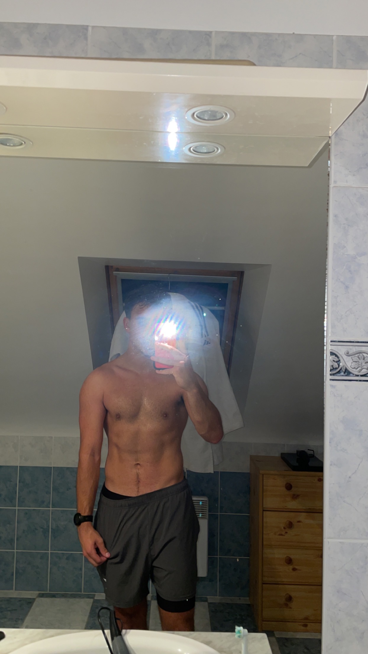 Ozan - Bulles - Oise | Massage Nue