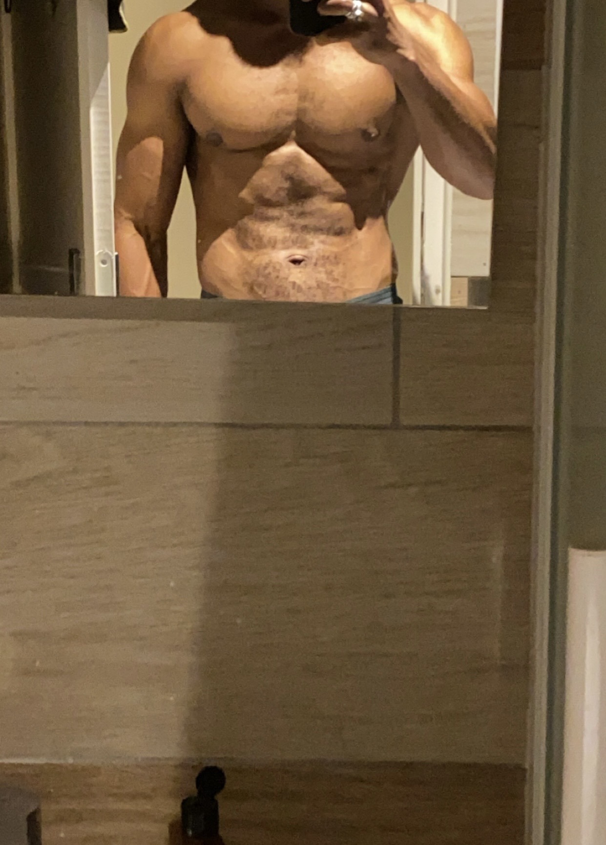 Elfried - Martignas-sur-Jalle - Gironde | Massage Nue