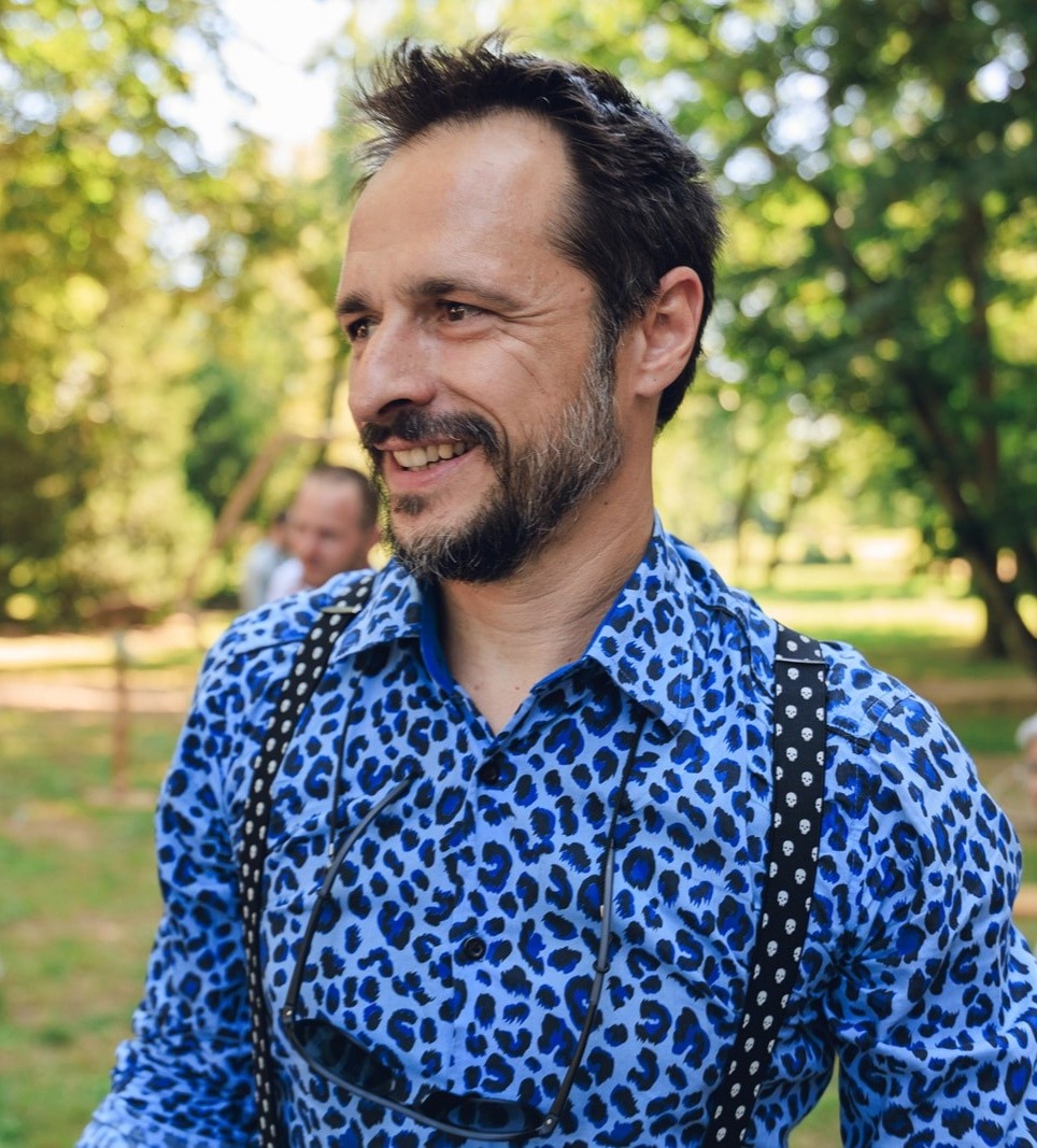 Lounes - Courban - Côte-d'Or | Massage Nue