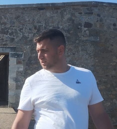 Vasile - Fins - Somme | Massage Nue