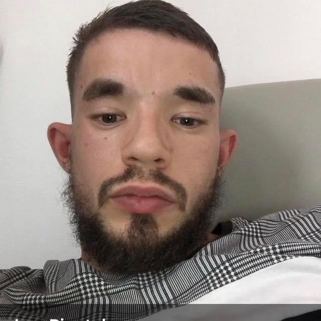 Ervin - Grougis - Aisne | Massage Nue