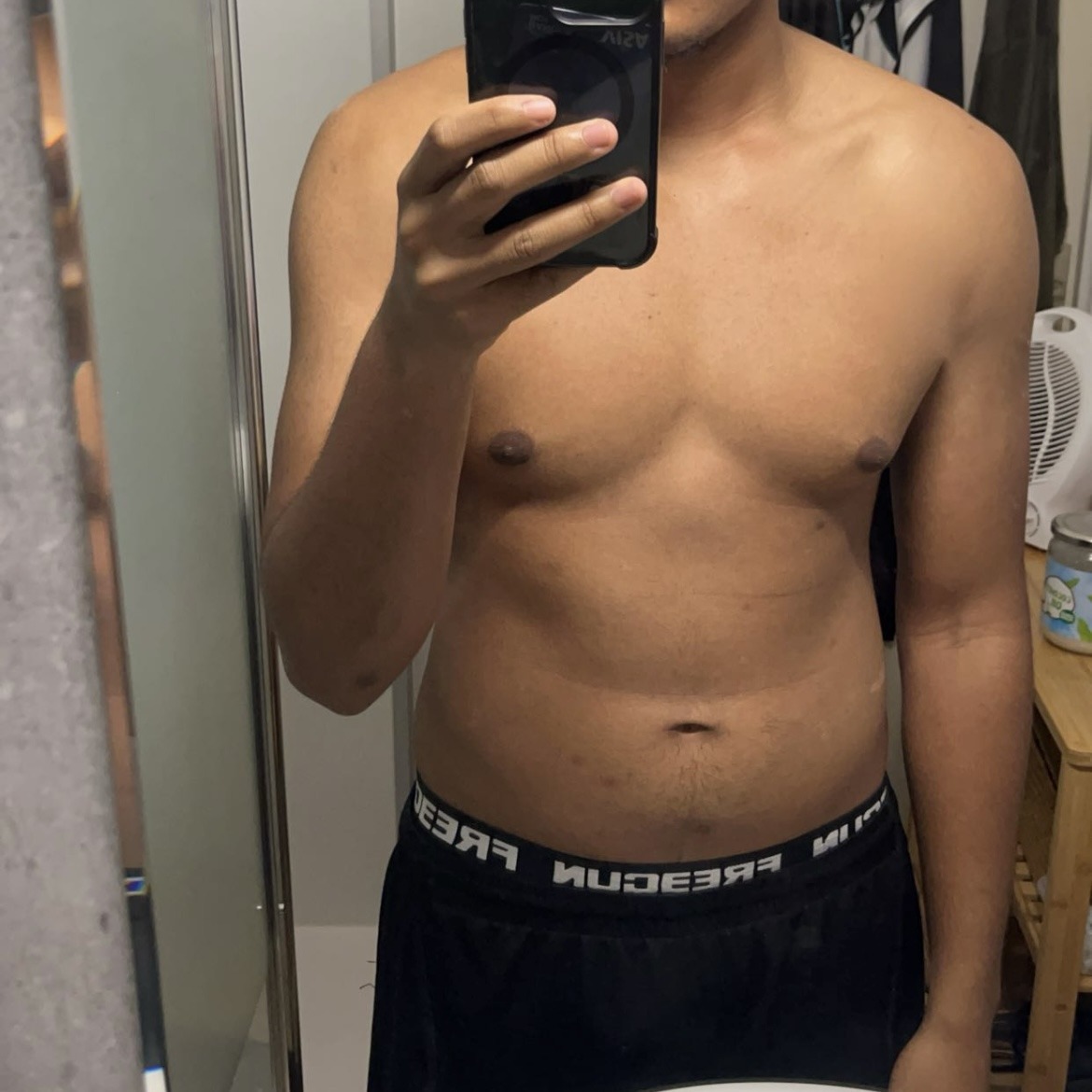 Julen - Thieux - Oise | Massage Nue