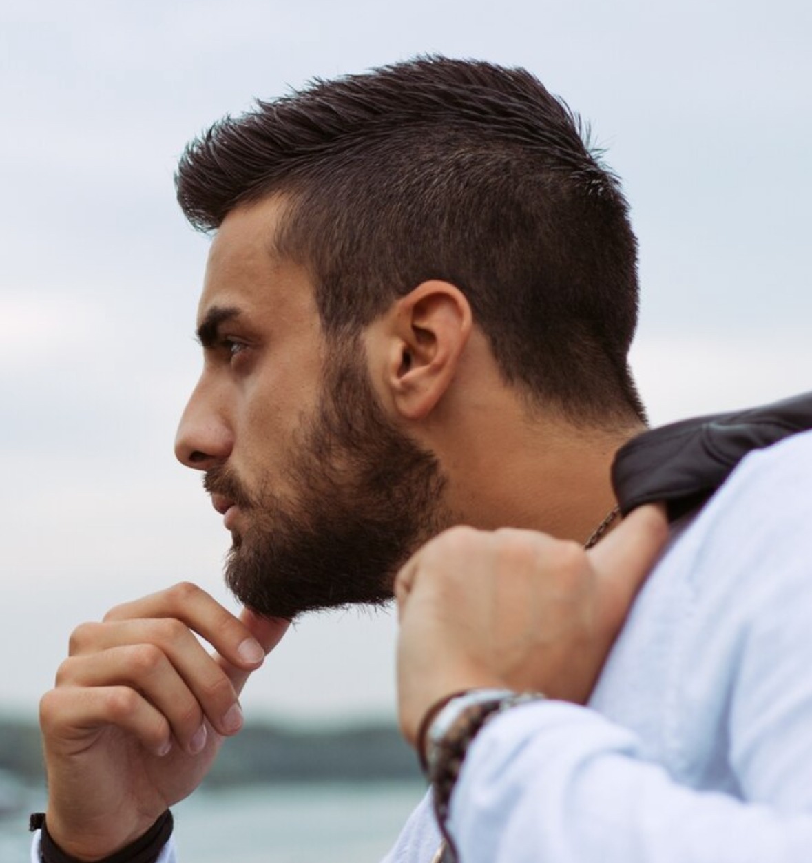 Elisha - Aubigny-la-Ronce - Côte-d'Or | Massage Nue