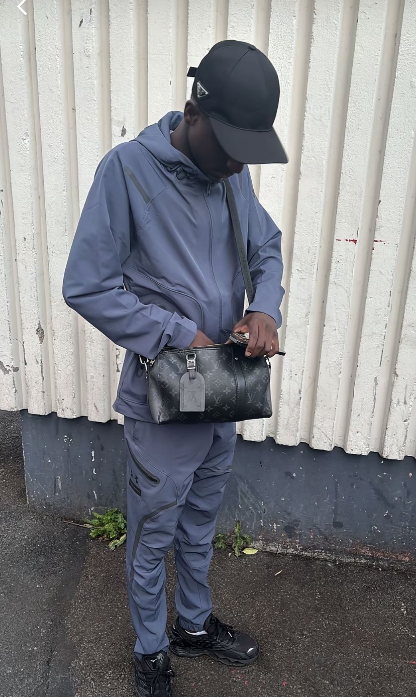 Shelton - Versigny - Aisne | Massage Nue