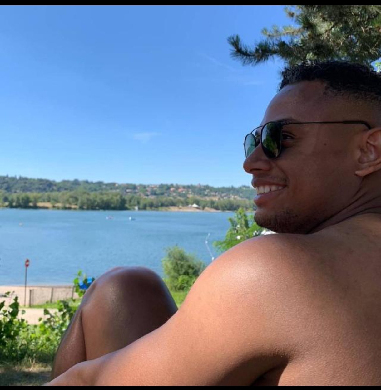 Rezki - Saint-Jure - Moselle | Massage Nue