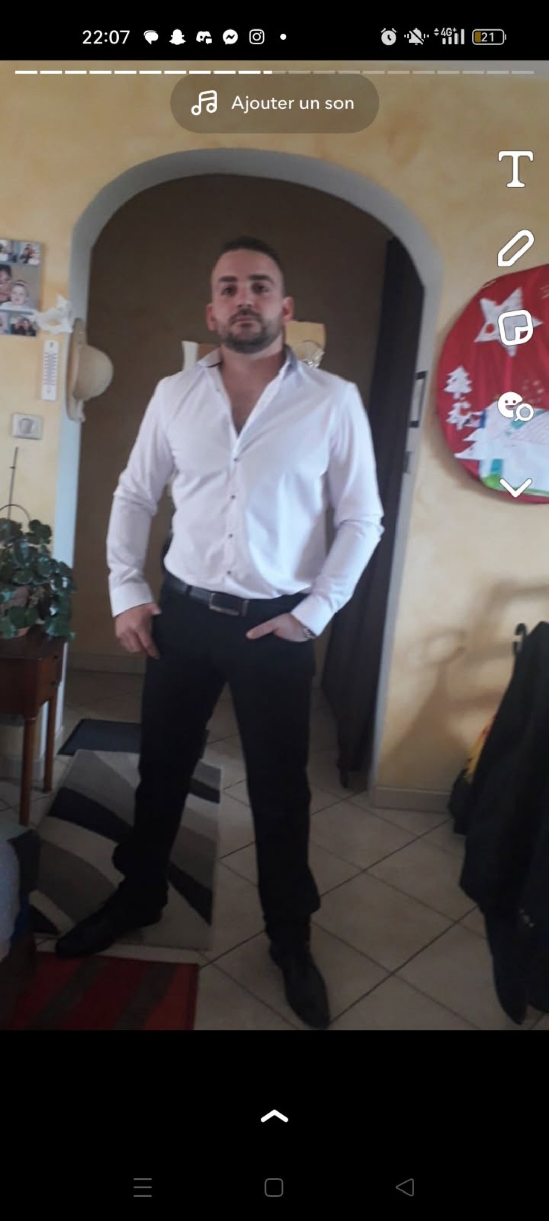 Estebann - Villers-lès-Guise - Aisne | Massage Nue