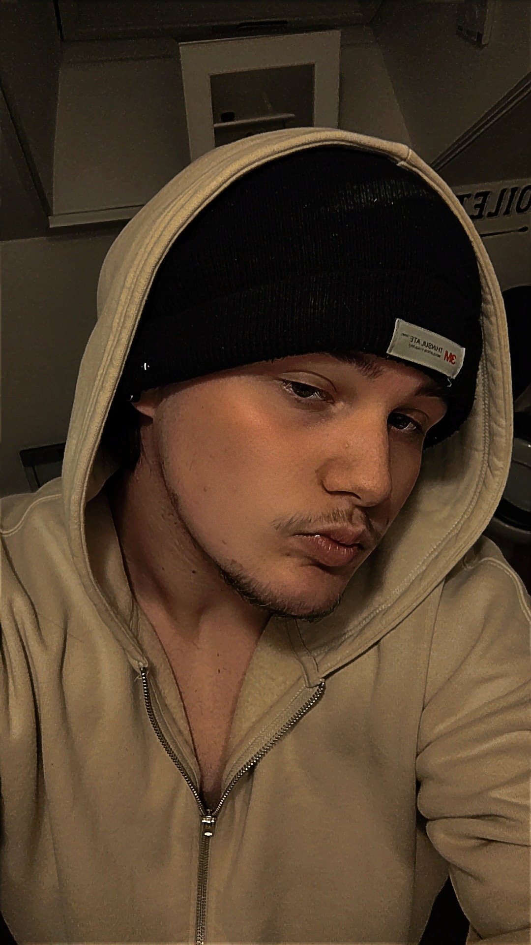 Enguerrand - Boran-sur-Oise - Oise | Massage Nue