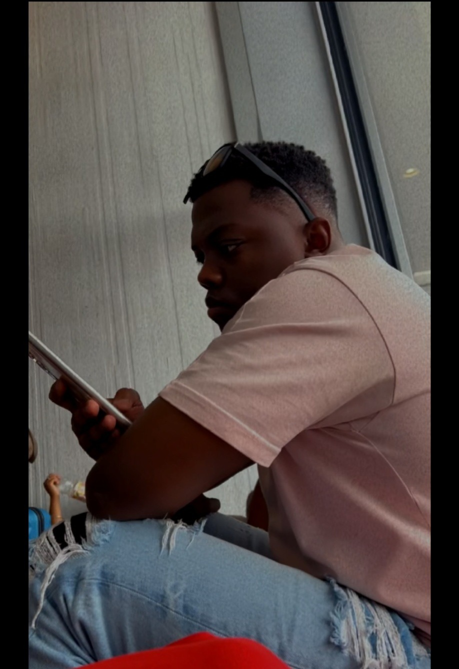 Matyas - LaBruffière - Vendée | Massage Nue